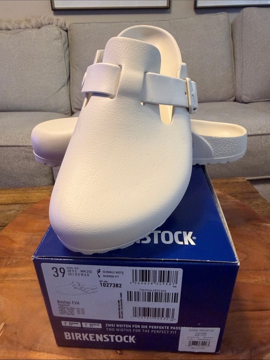 Birkenstock Shoes - Birkenstock Size 39 Boston EVA Clog in Eggshell NEW